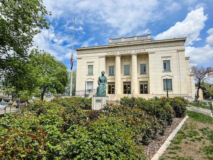 The outside of the Pioneer Memorial Museum in Salt Lake City