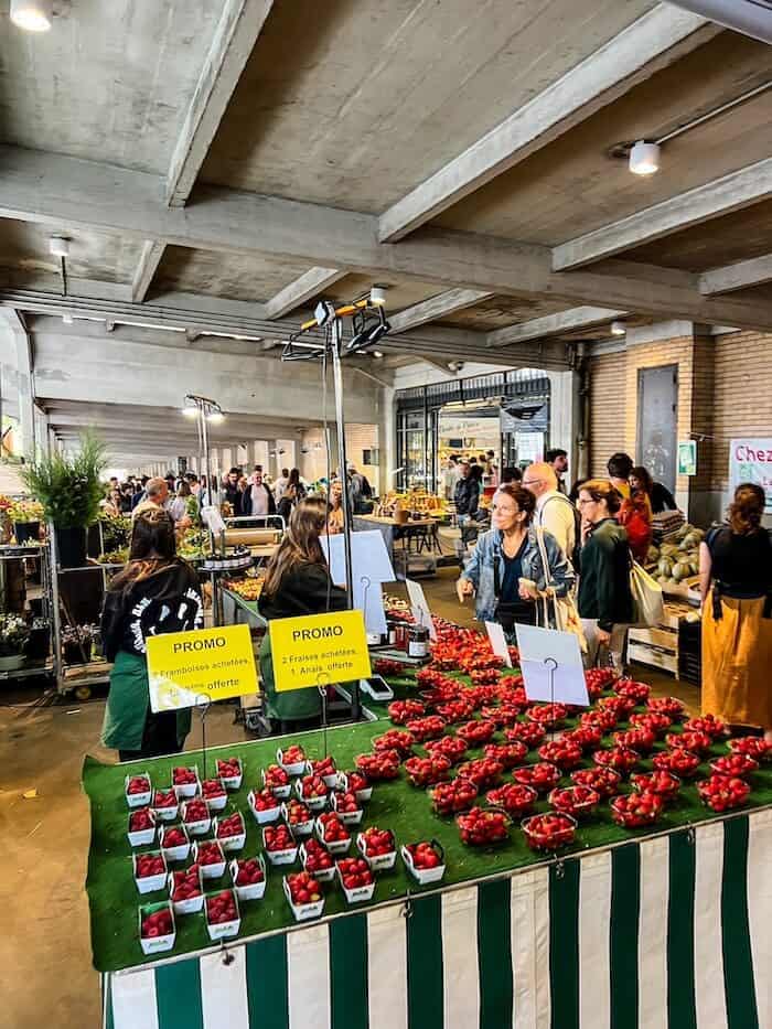 A busy market in Nantes