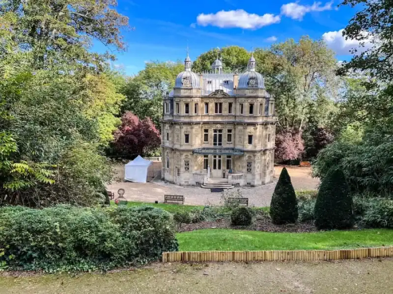 The exterior of the Château de Monte-Cristo