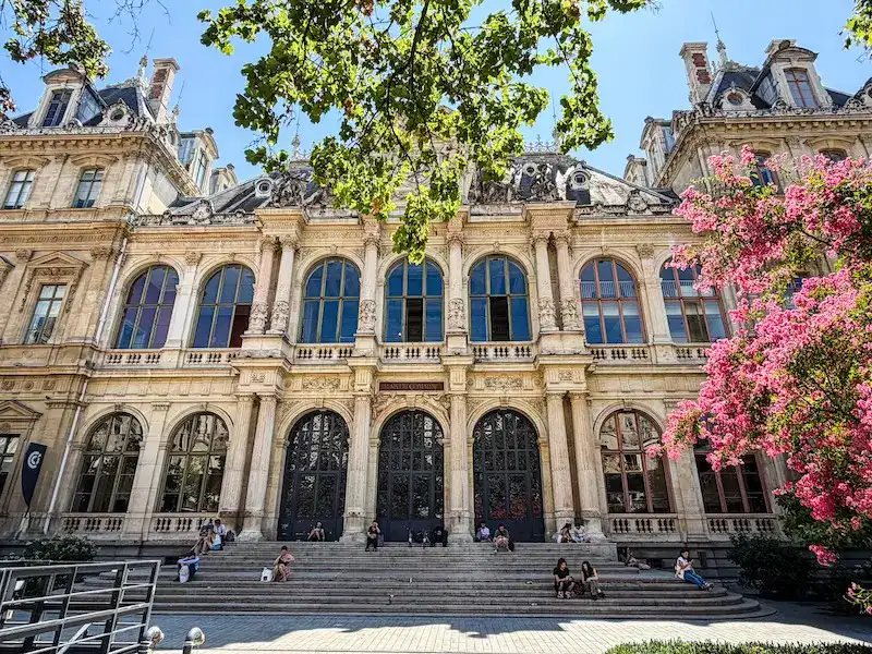 The outside of the Palais de la Bourse on one day in Lyon