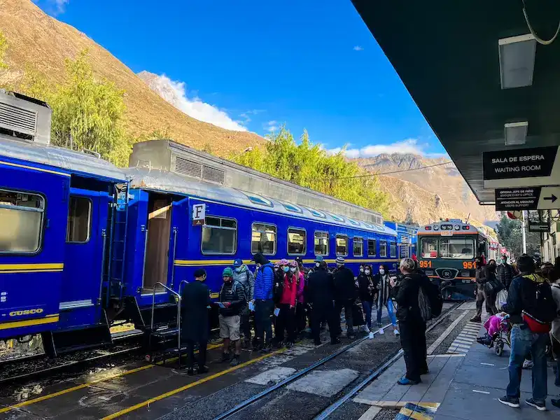 A train on the way to Machu Picchu